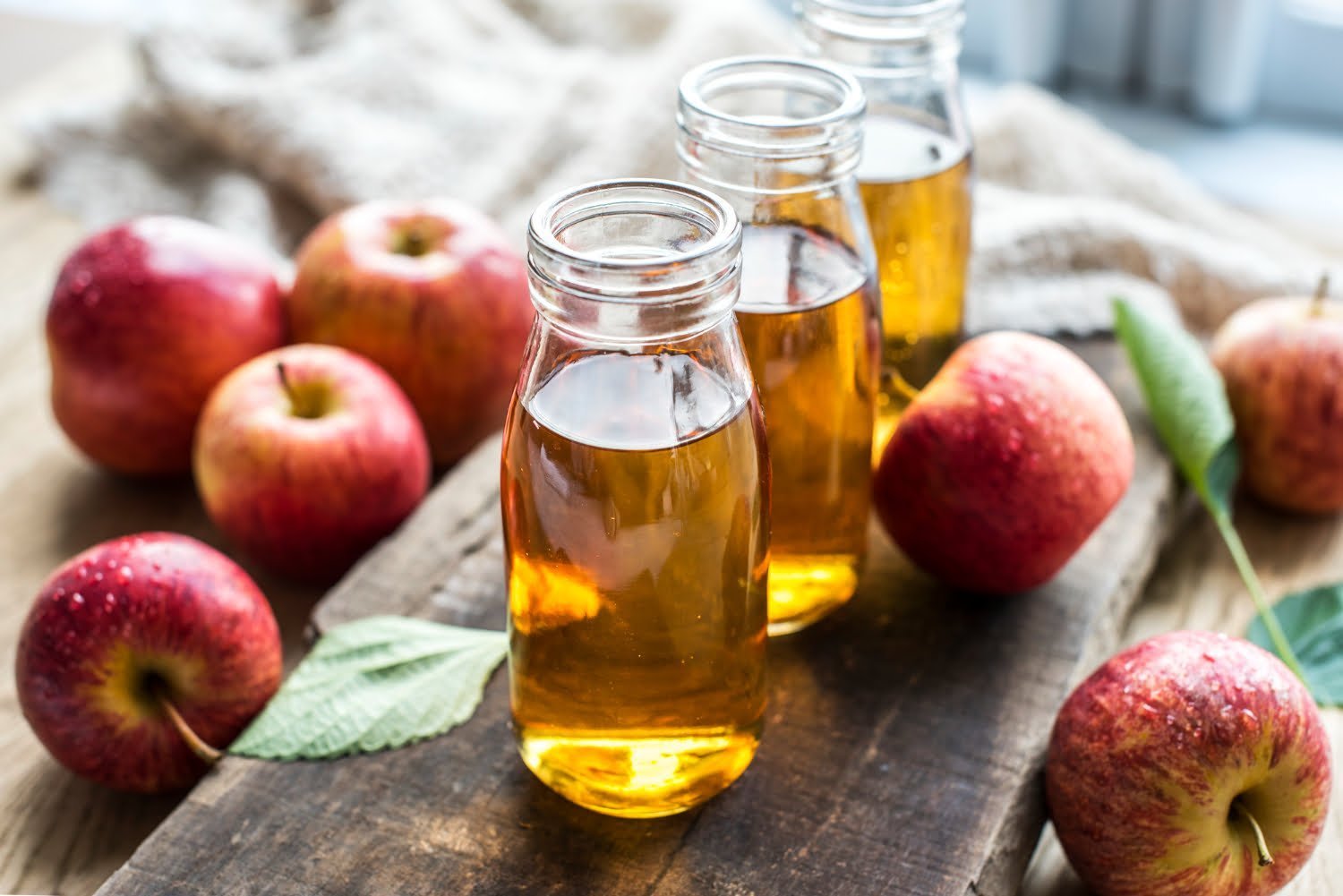 Probeer een van deze geweldige en voordelige remedies voor appelciderazijn