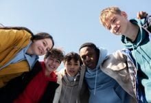 Groupe d' adolescent