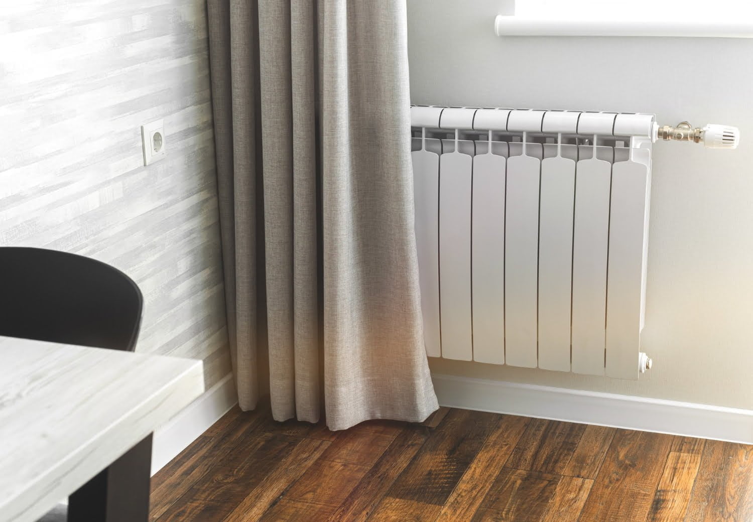 Mettre du papier aluminium derrière le radiateur pour plus d’économie