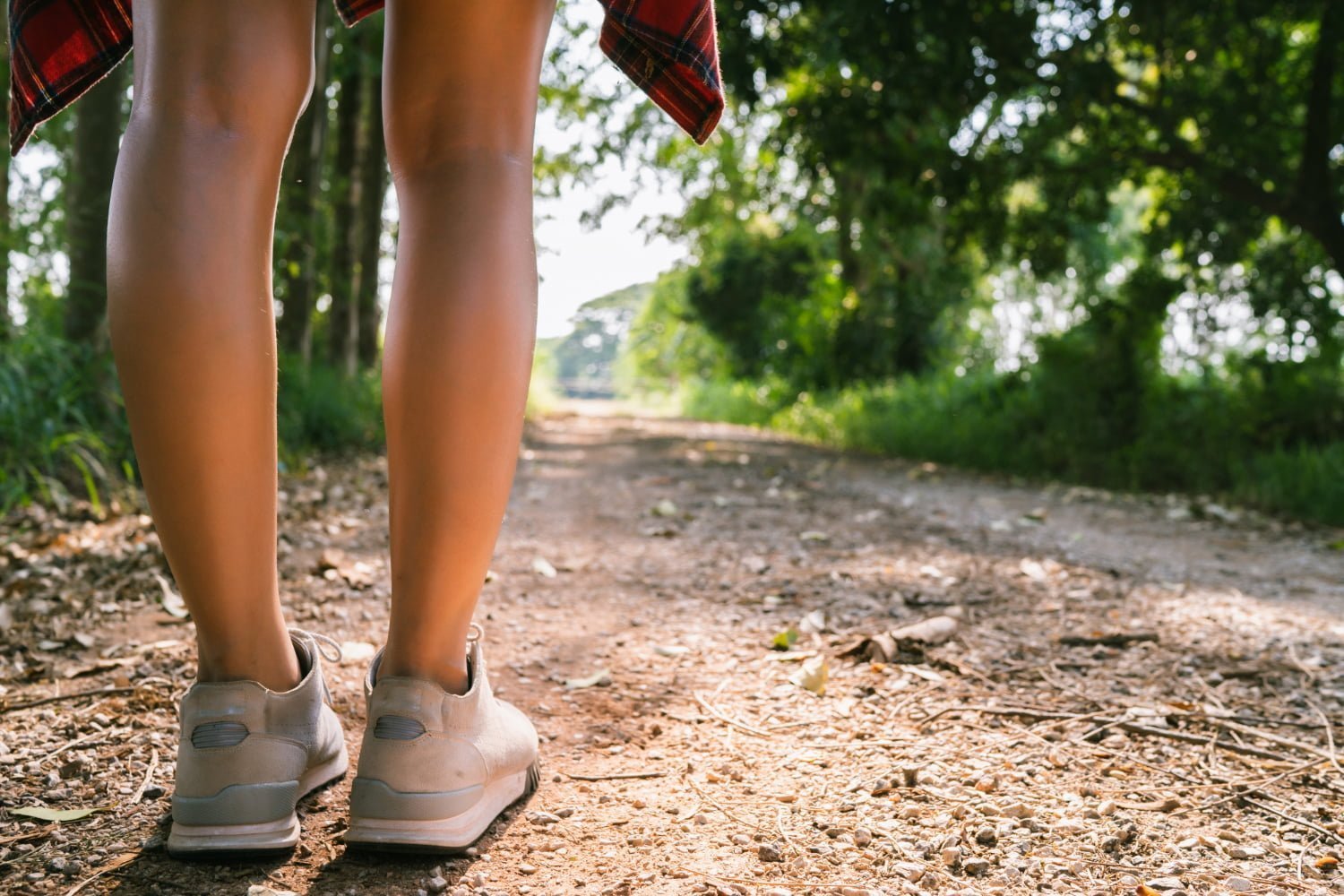 Quanto lontano dovresti camminare per perdere 1 kg camminando?