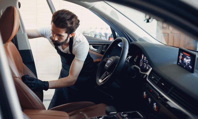 L'intérieur d'auto – Conseils pratiques d'entretien